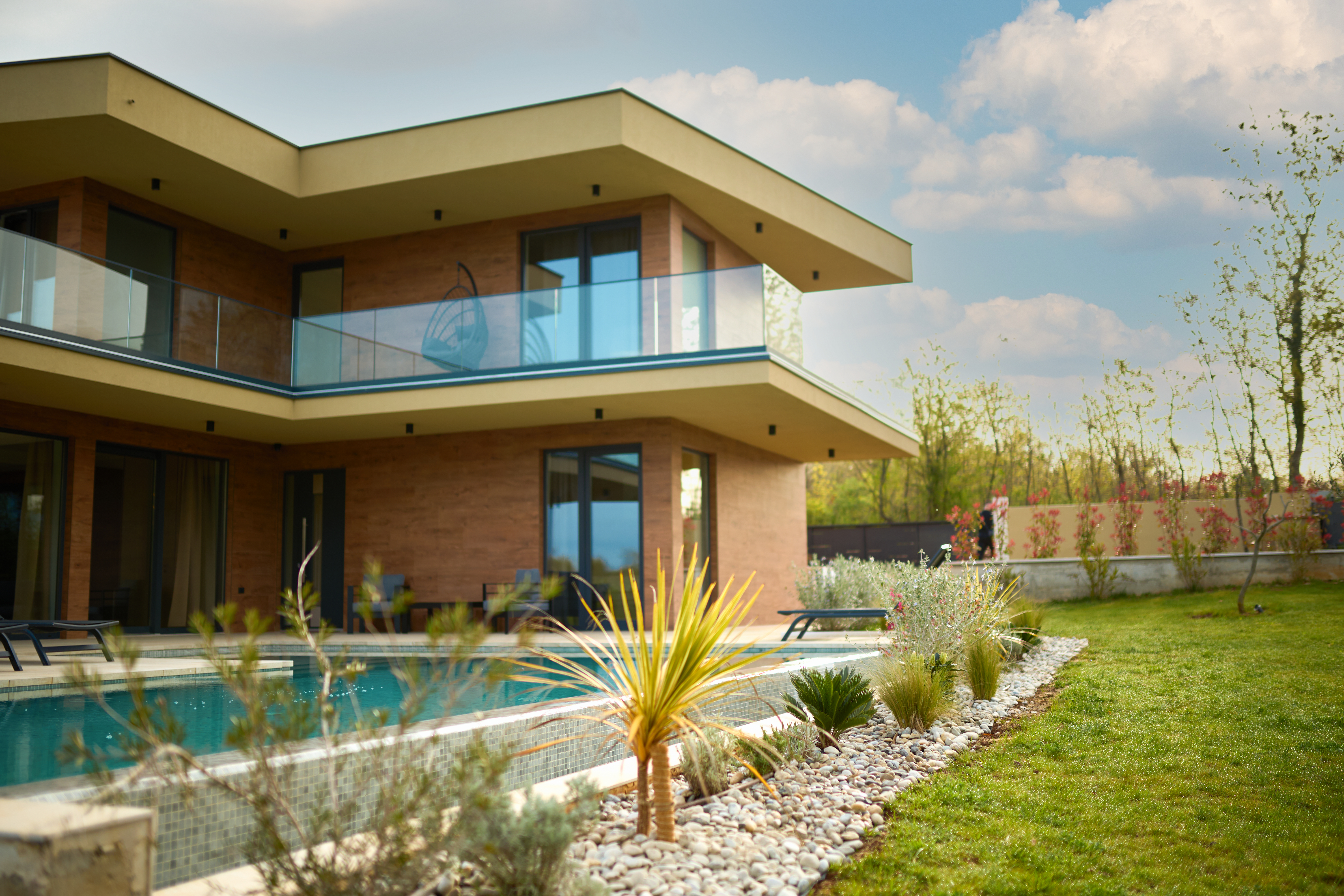 Spielplatz und Garten eines Ferienhauses in Bokordići